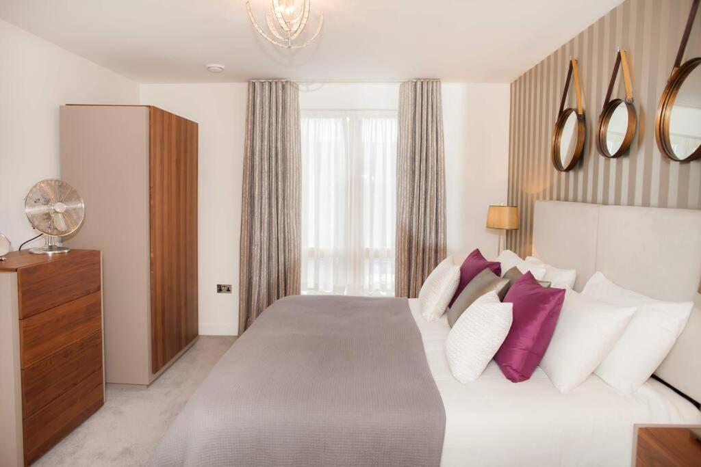 Stylish And Two Bedroom & Two Bathroom With Free Parking